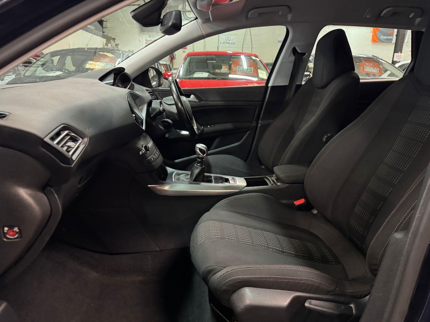 Used Peugeot 308 2017 for sale - 76521631: Photo 14