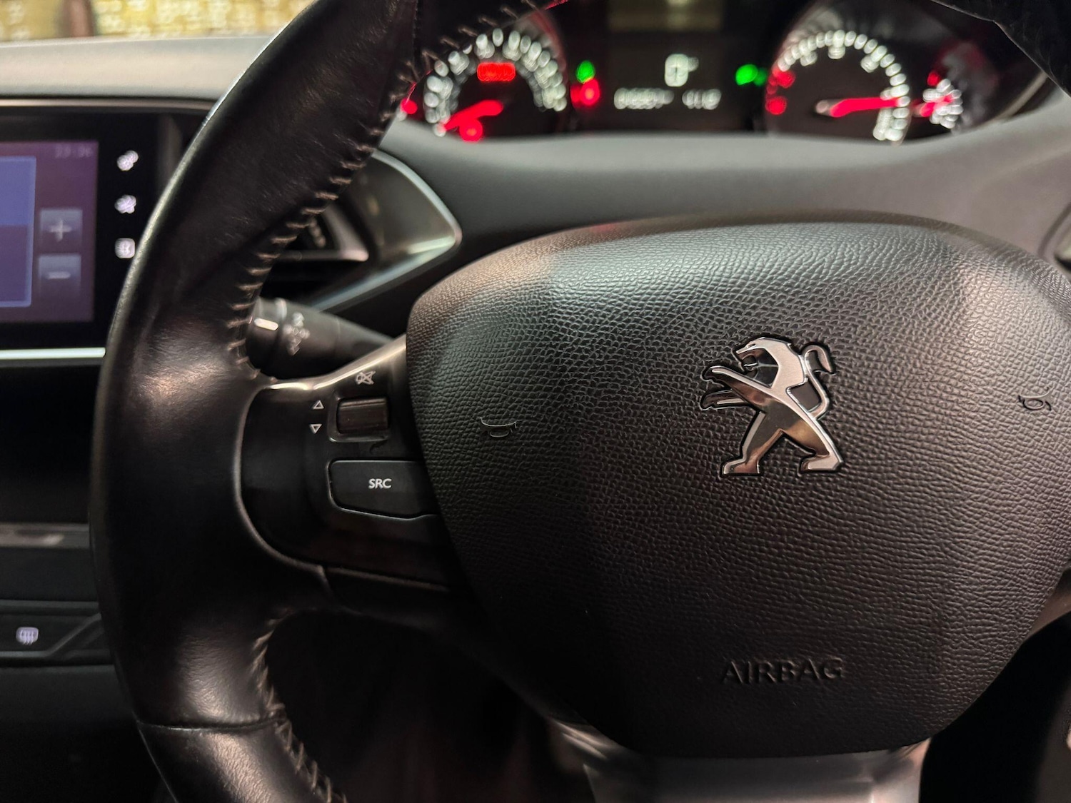 Used Peugeot 308 2017 for sale - 76521631: Photo 27