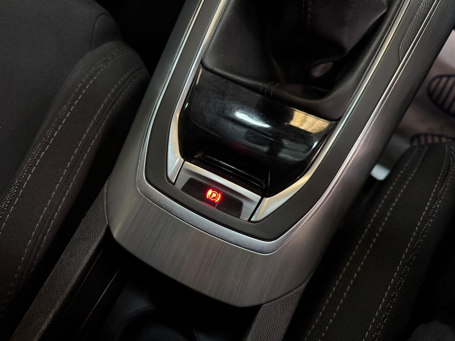 Used Peugeot 308 2017 for sale - 76521631: Photo 39