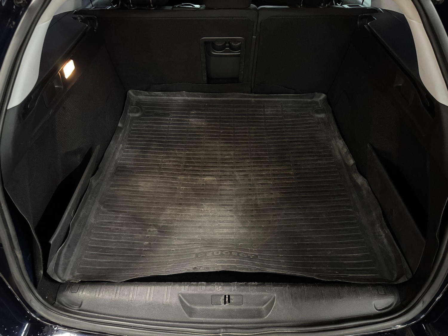 Used Peugeot 308 2017 for sale - 76521631: Photo 9