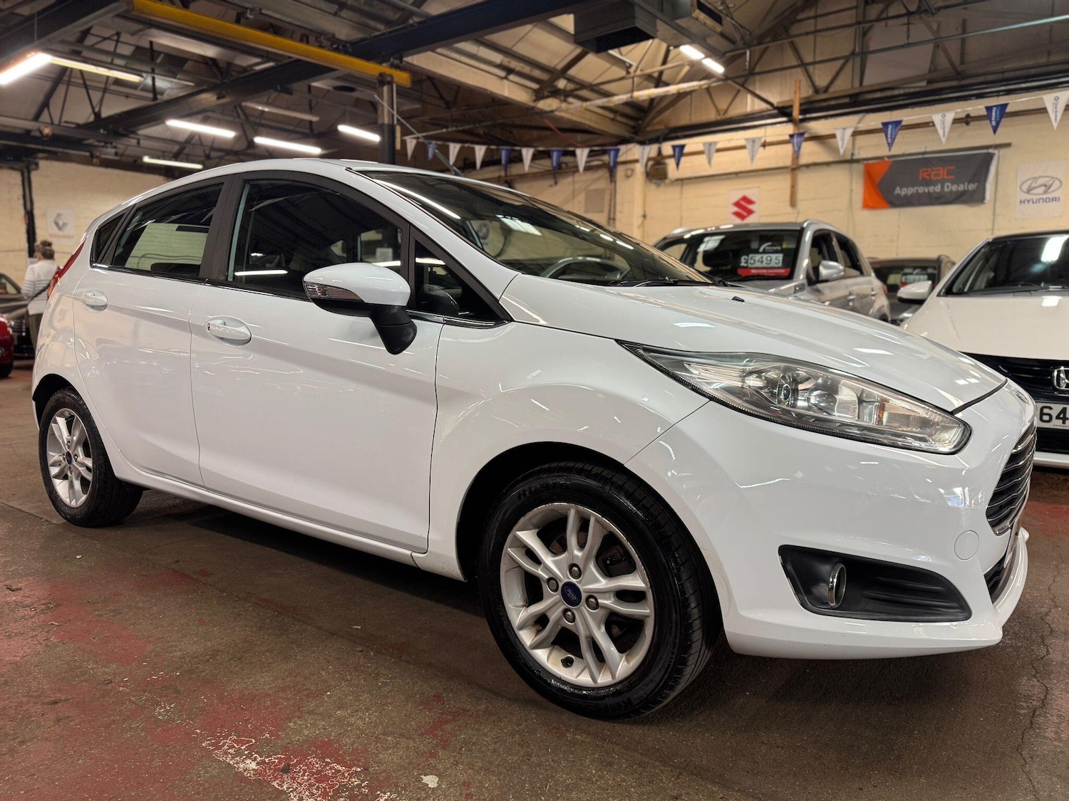 Used Ford Fiesta 2015 for sale - 76388611: Photo 1