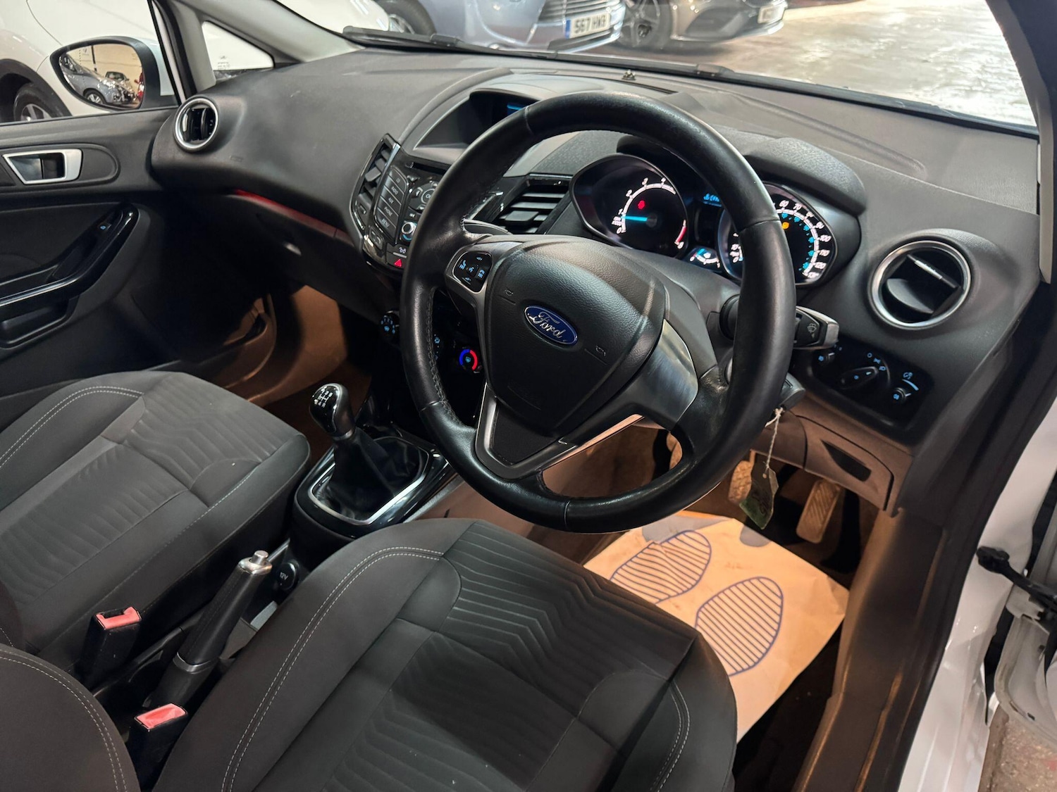 Used Ford Fiesta 2015 for sale - 76388611: Photo 11