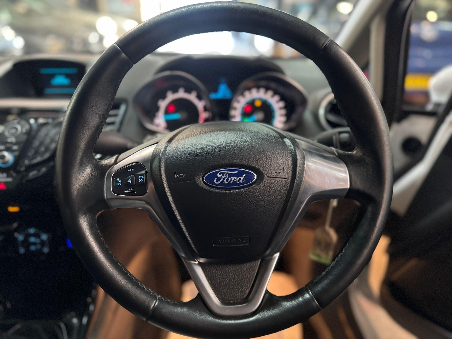 Used Ford Fiesta 2015 for sale - 76388611: Photo 24