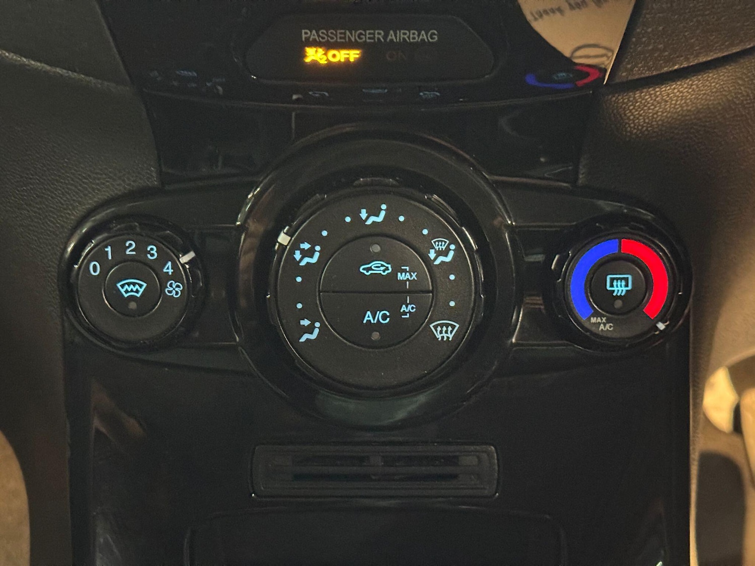 Used Ford Fiesta 2015 for sale - 76388611: Photo 31