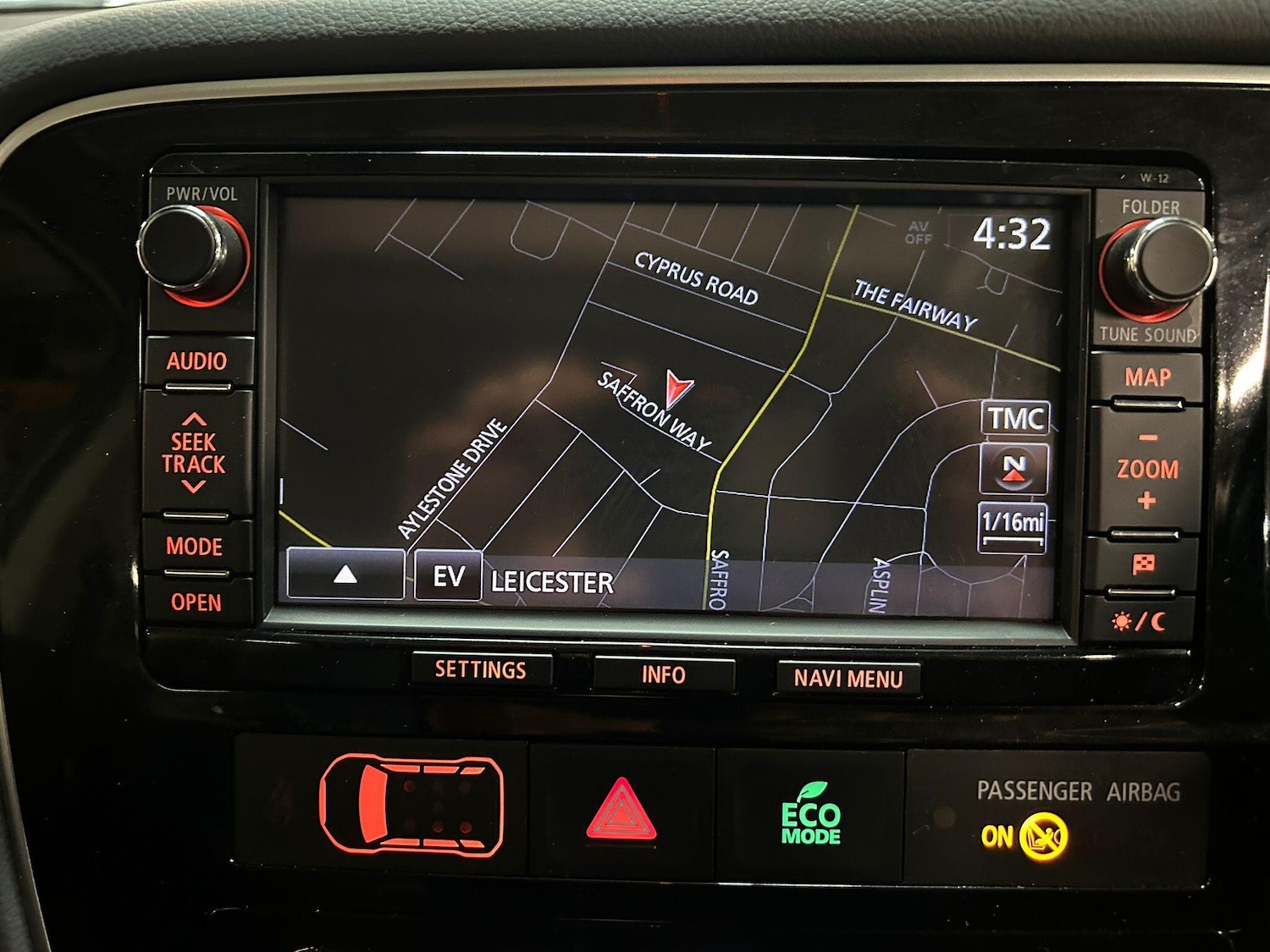 Used Mitsubishi Outlander 2014 for sale - 76282892: Photo 35