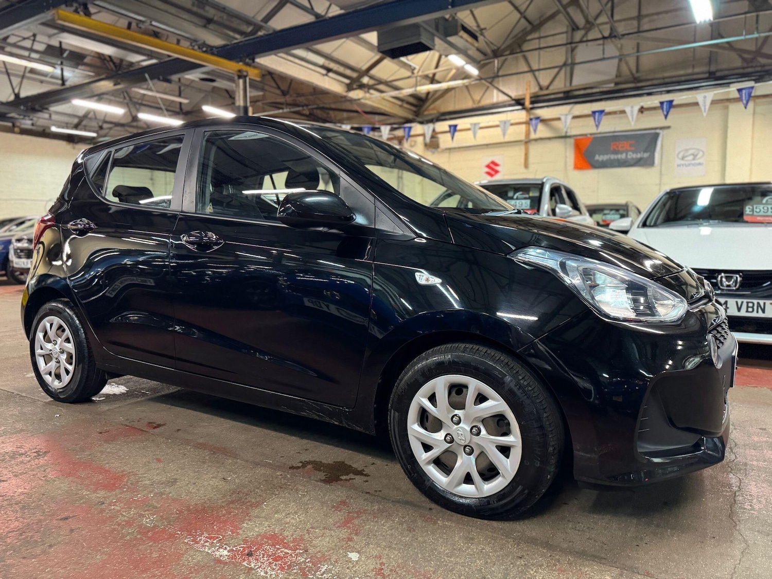 Used Hyundai i10 2018 for sale - 76388520: Photo 1