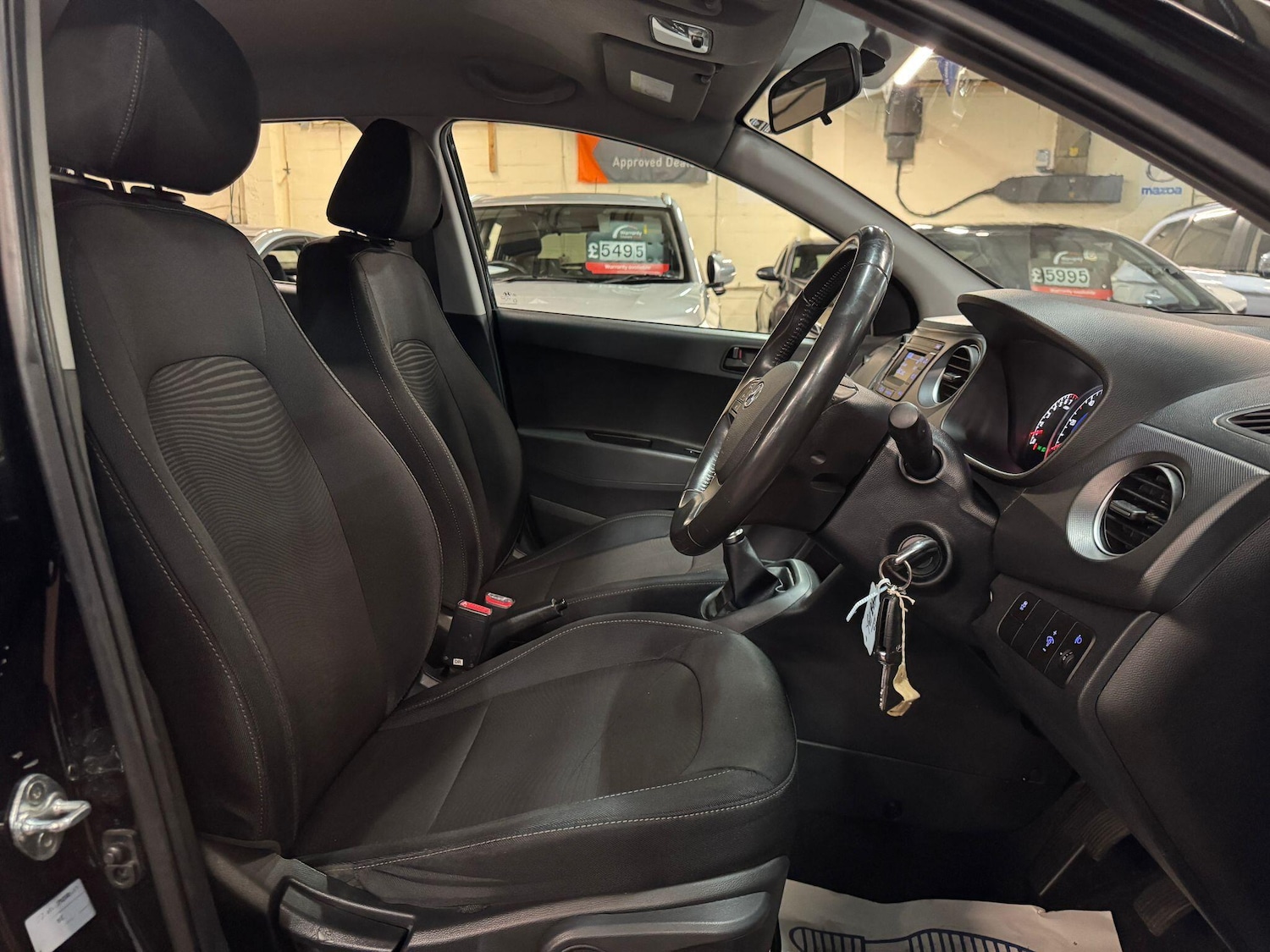 Used Hyundai i10 2018 for sale - 76388520: Photo 10