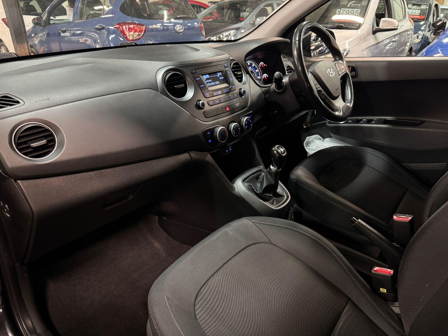 Used Hyundai i10 2018 for sale - 76388520: Photo 12