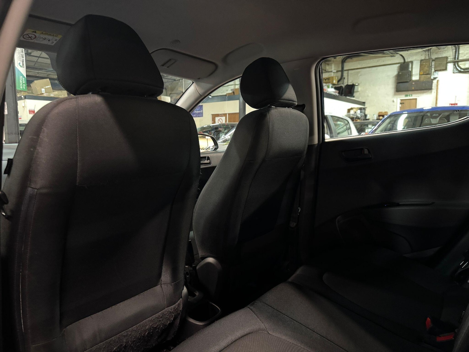 Used Hyundai i10 2018 for sale - 76388520: Photo 18