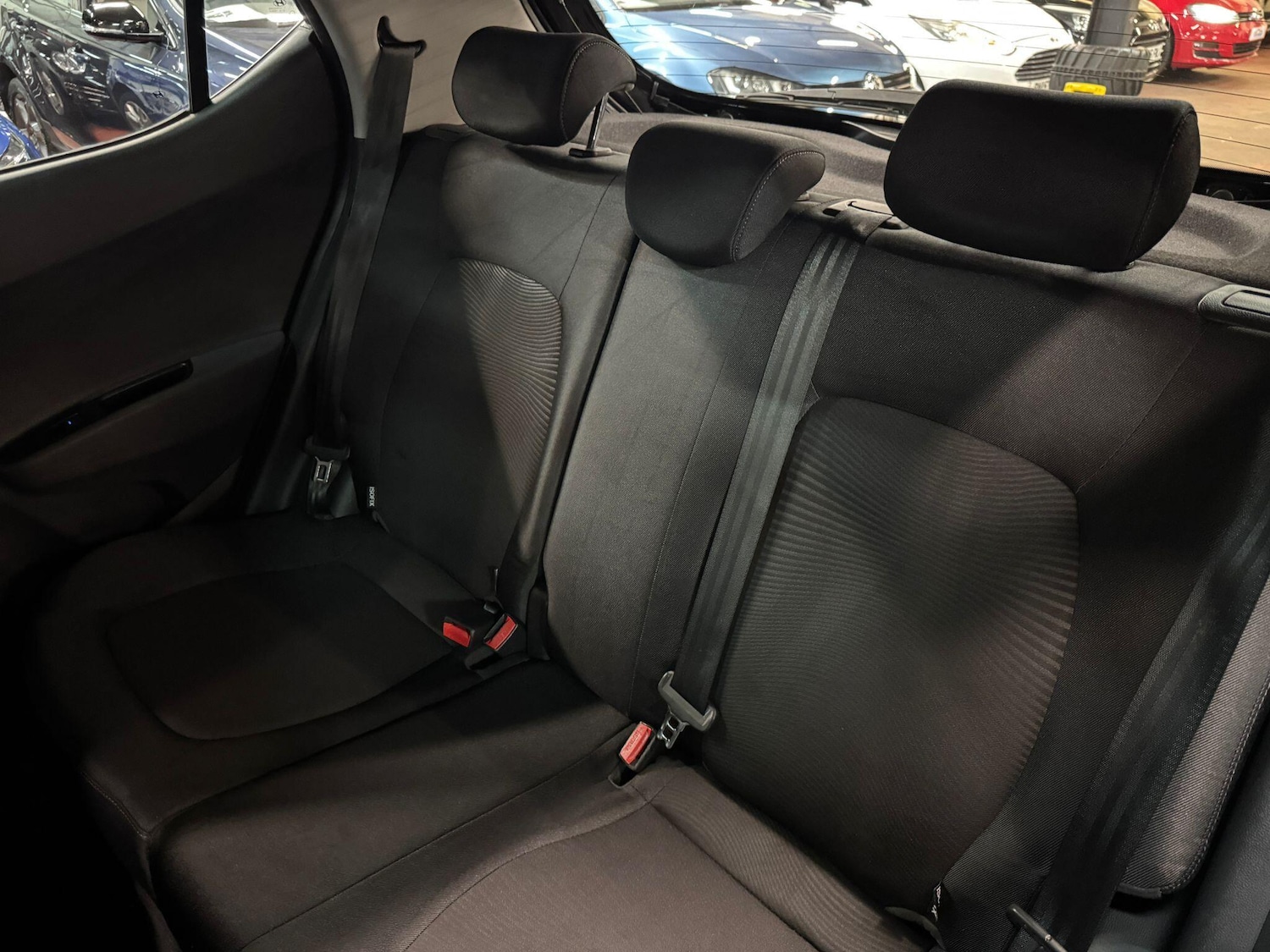 Used Hyundai i10 2018 for sale - 76388520: Photo 20