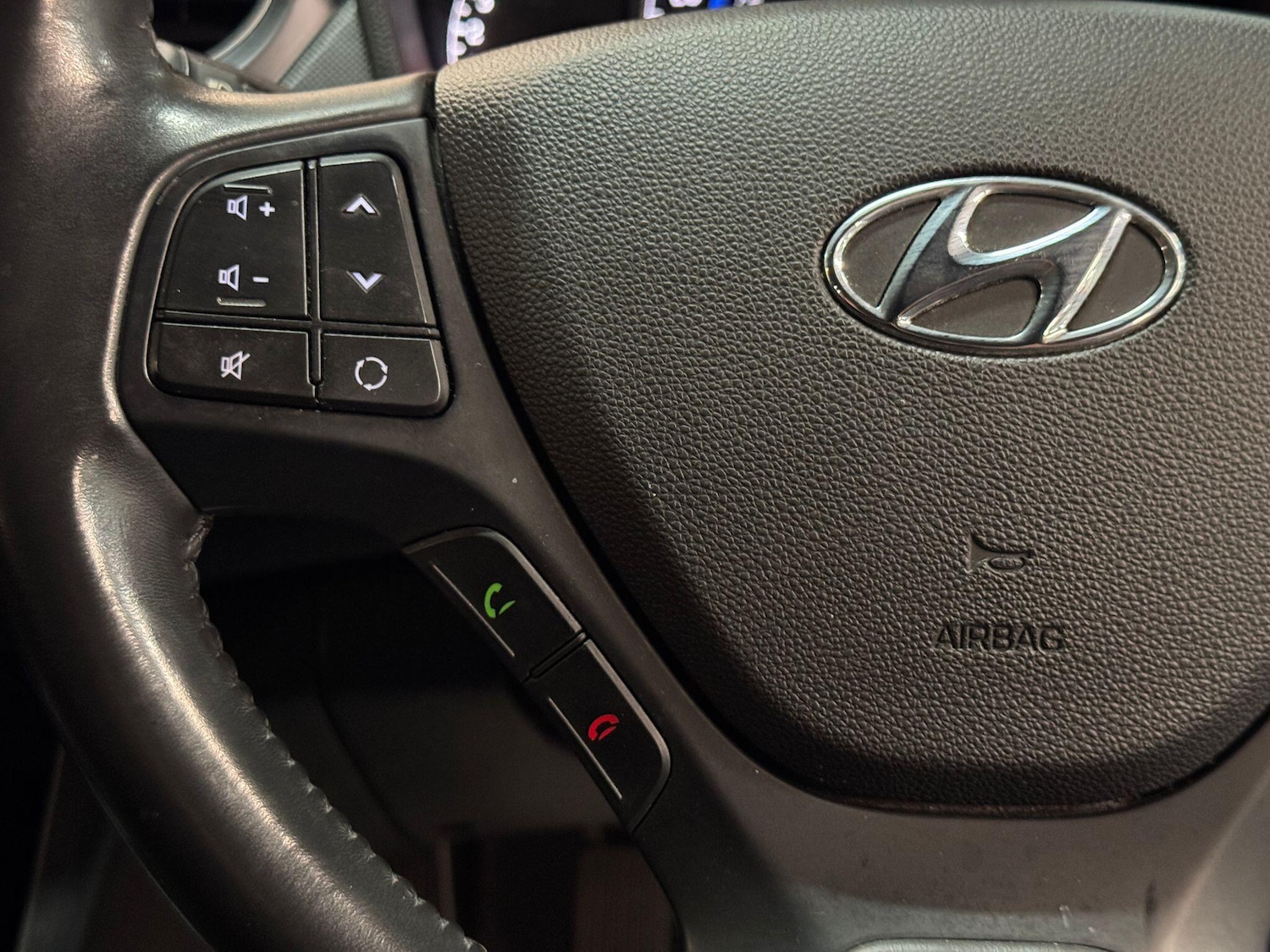 Used Hyundai i10 2018 for sale - 76388520: Photo 24