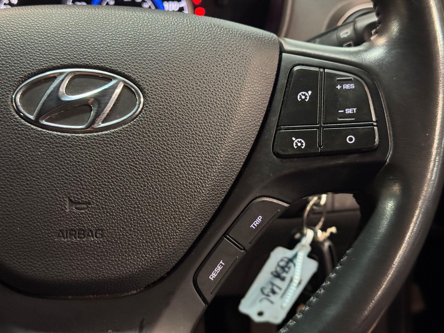 Used Hyundai i10 2018 for sale - 76388520: Photo 25