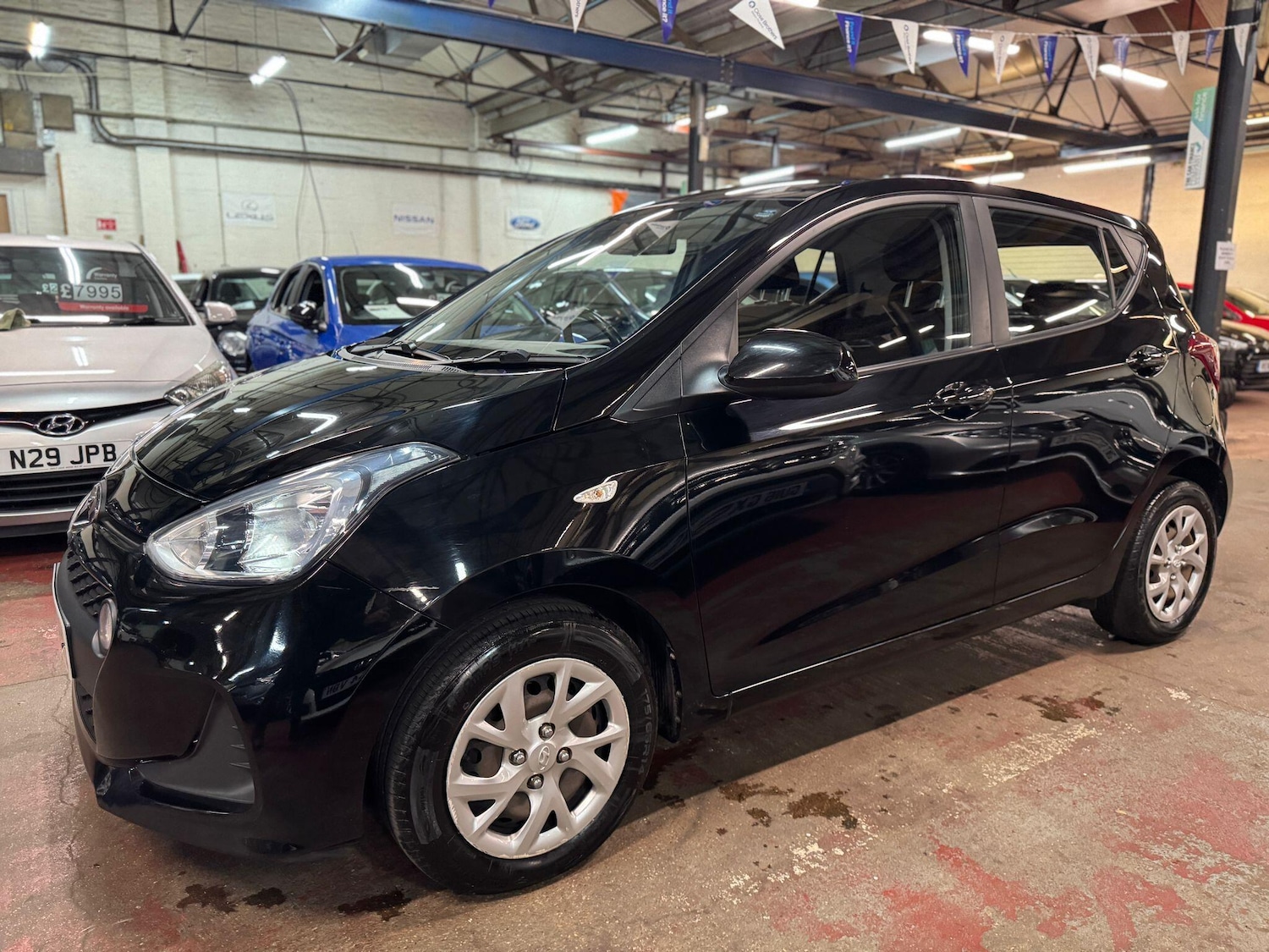 Used Hyundai i10 2018 for sale - 76388520: Photo 3