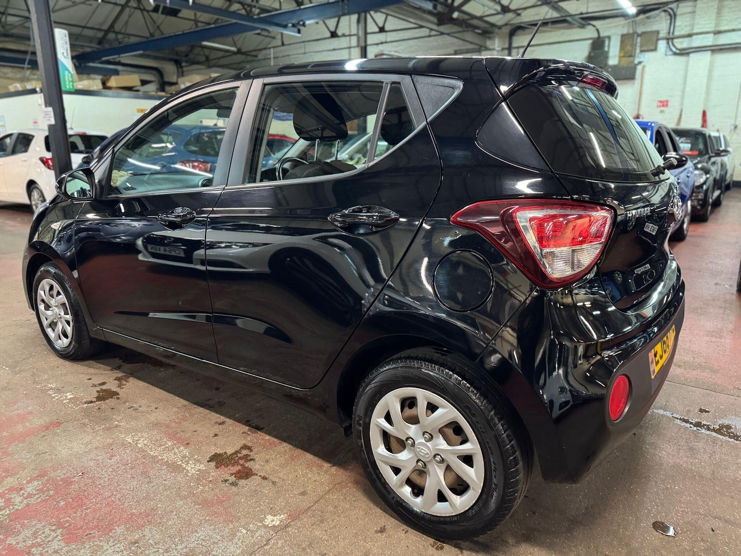 Used Hyundai i10 2018 for sale - 76388520: Photo 4