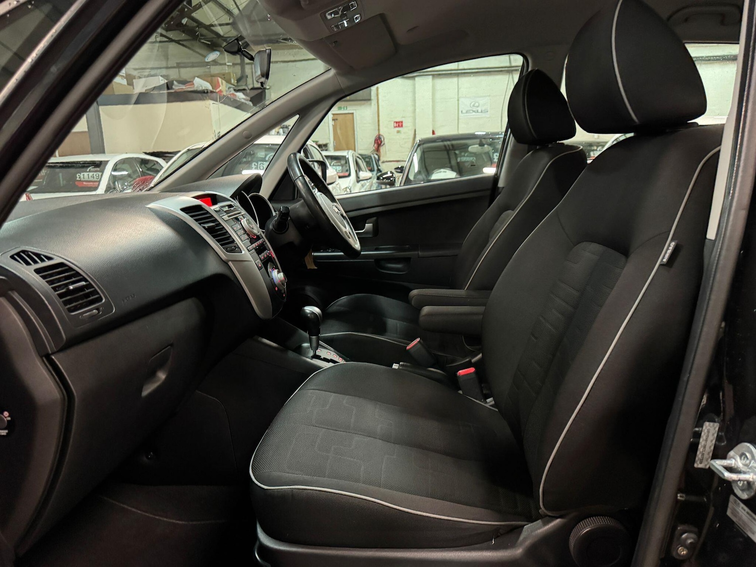 Used Kia Venga 2012 for sale - 76592367: Photo 13