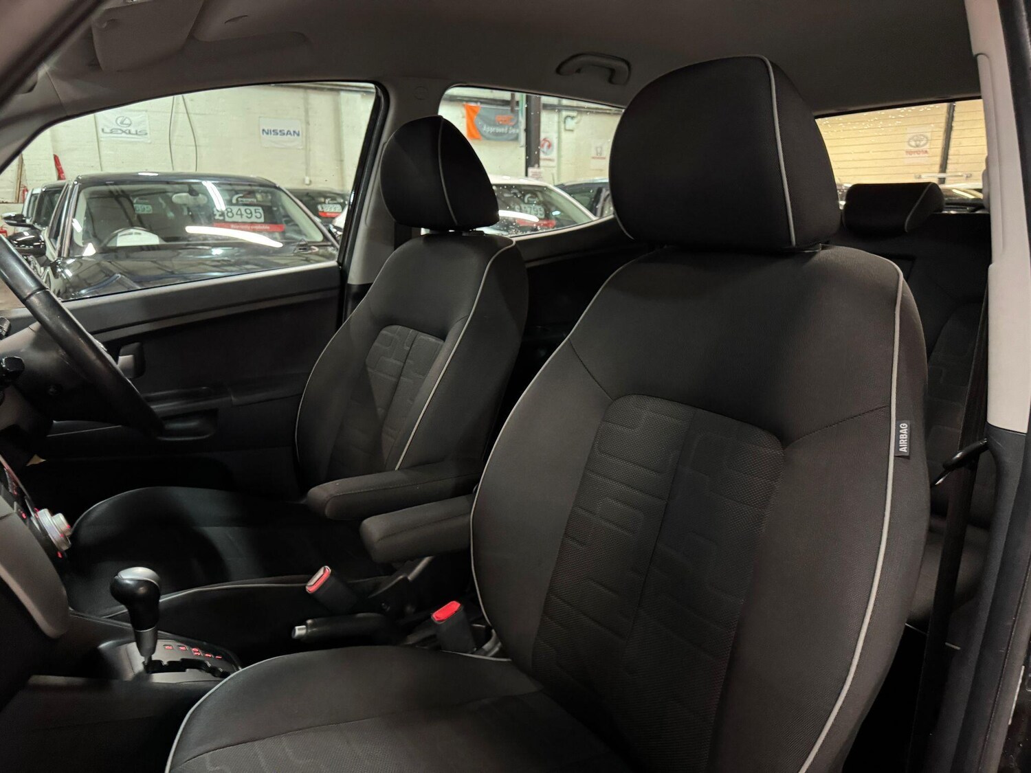 Used Kia Venga 2012 for sale - 76592367: Photo 15