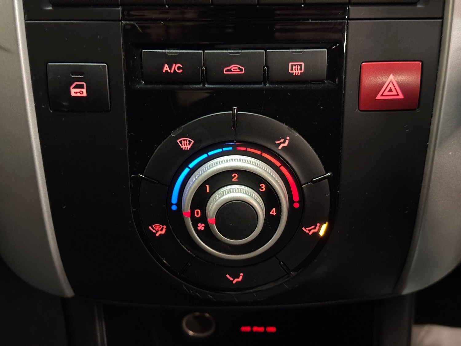 Used Kia Venga 2012 for sale - 76592367: Photo 29