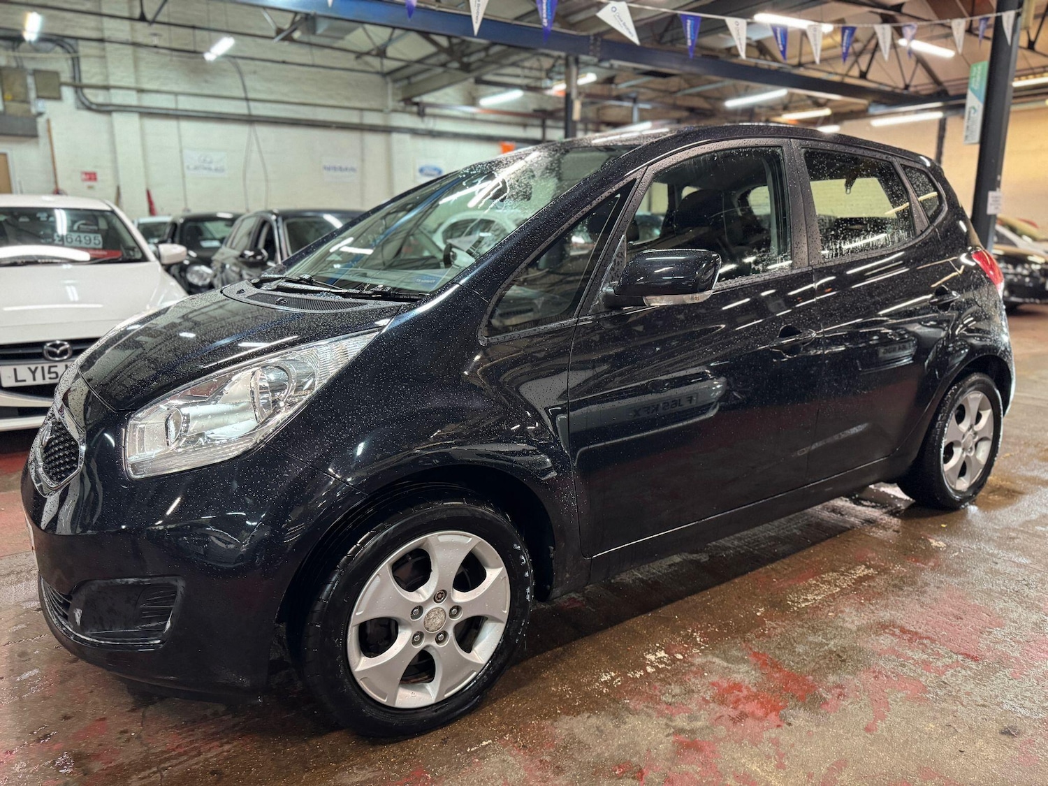 Used Kia Venga 2012 for sale - 76592367: Photo 3