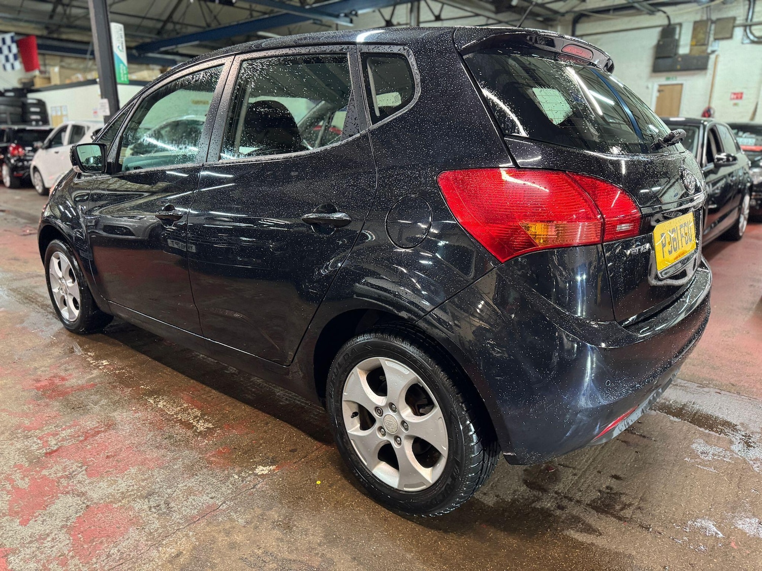 Used Kia Venga 2012 for sale - 76592367: Photo 4