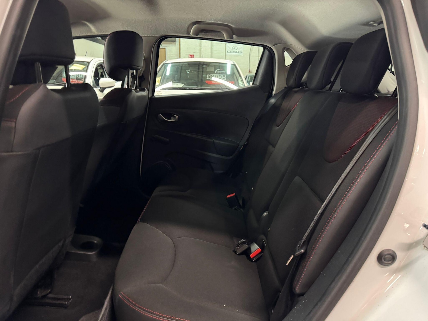 Used Renault Clio 2015 for sale - 76612829: Photo 16