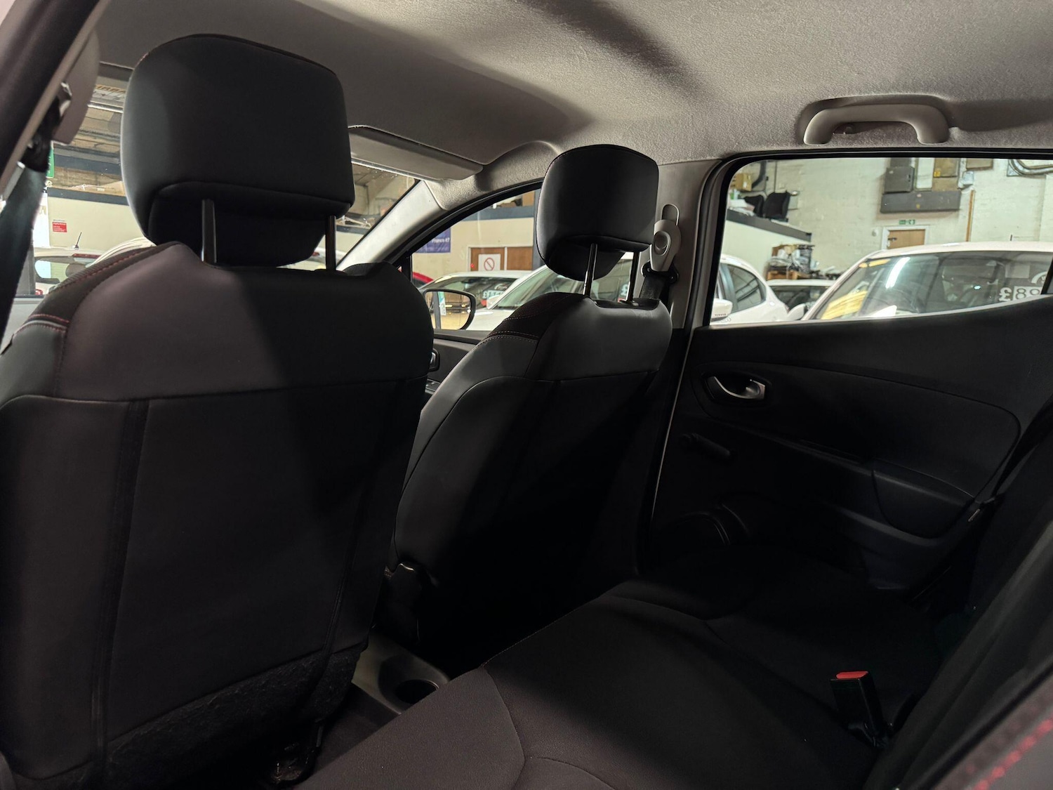 Used Renault Clio 2015 for sale - 76612829: Photo 17