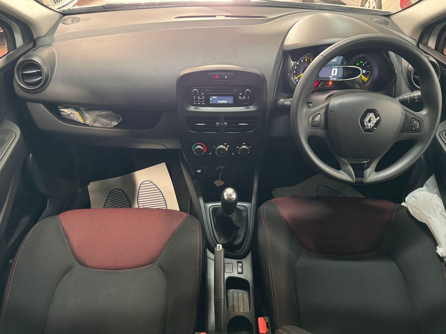 Used Renault Clio 2015 for sale - 76612829: Photo 22