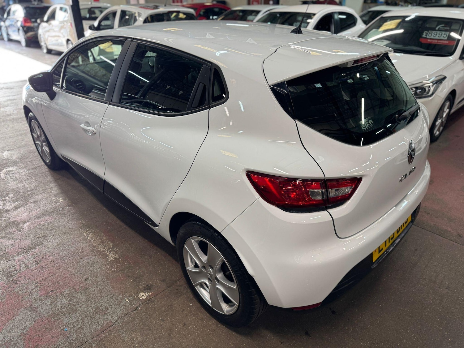 Used Renault Clio 2015 for sale - 76612829: Photo 8