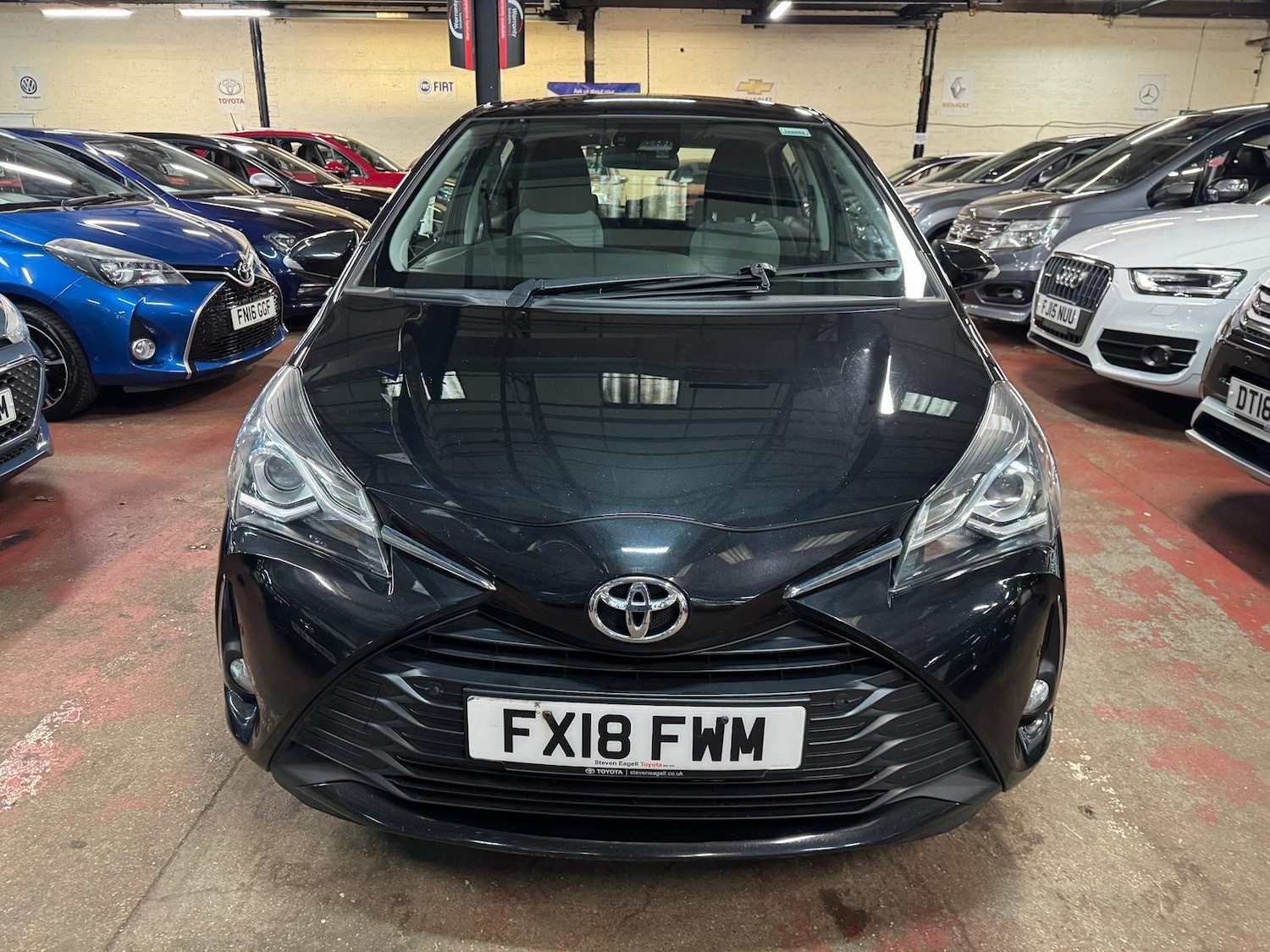 Used Toyota Yaris 2018 for sale - 77386929: Photo 2