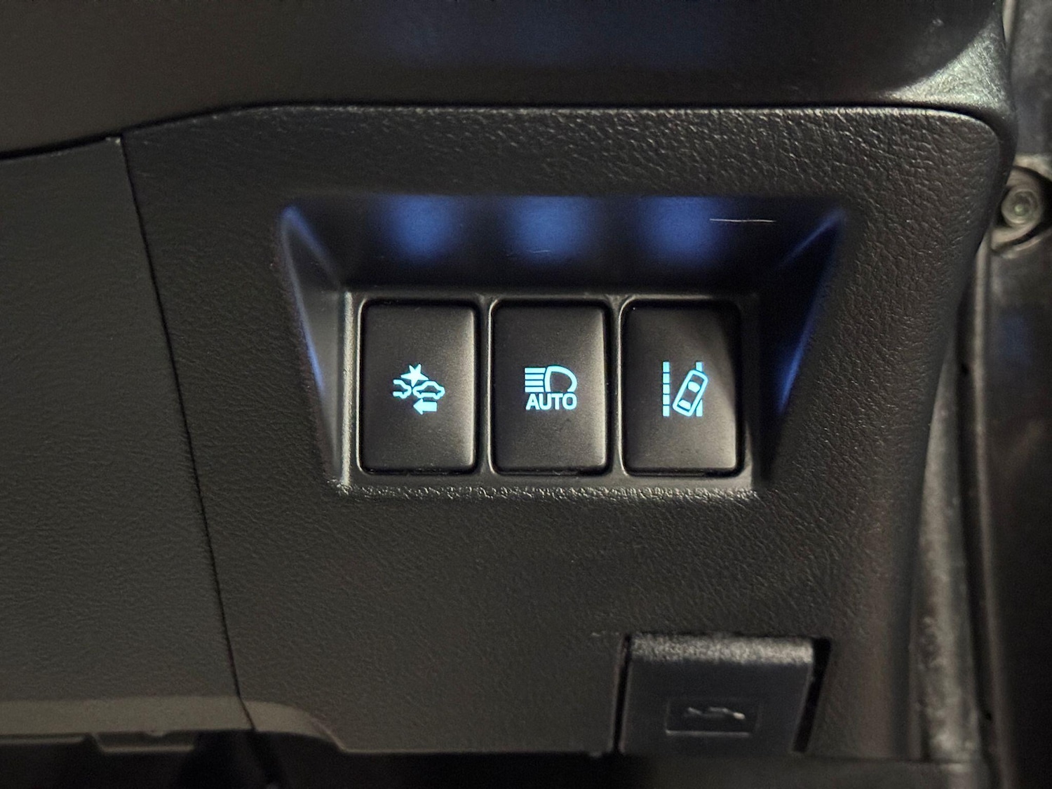 Used Toyota Yaris 2018 for sale - 77386929: Photo 31