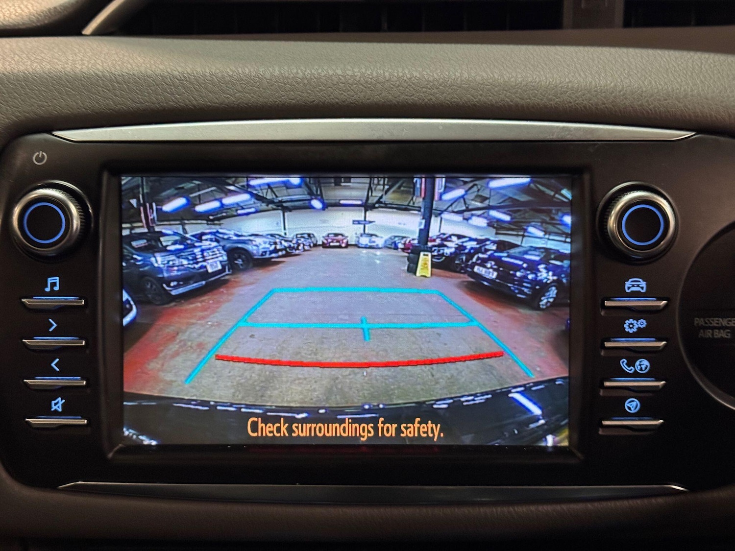 Used Toyota Yaris 2018 for sale - 77386929: Photo 36