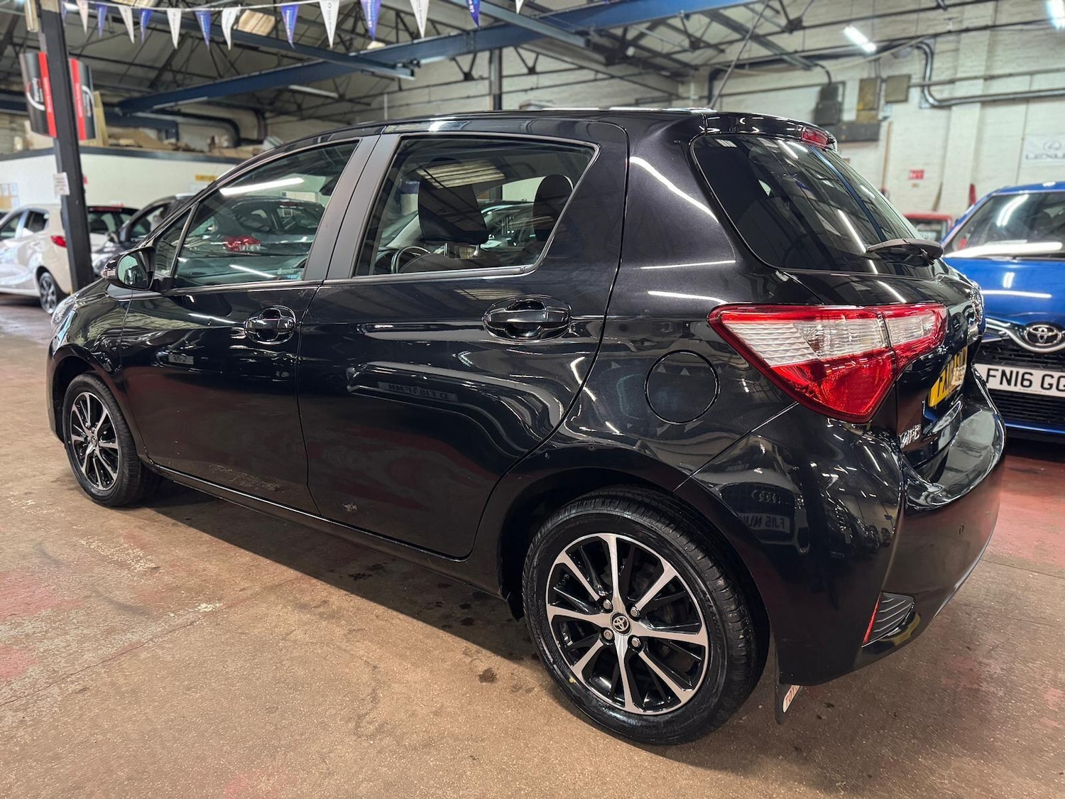 Used Toyota Yaris 2018 for sale - 77386929: Photo 4