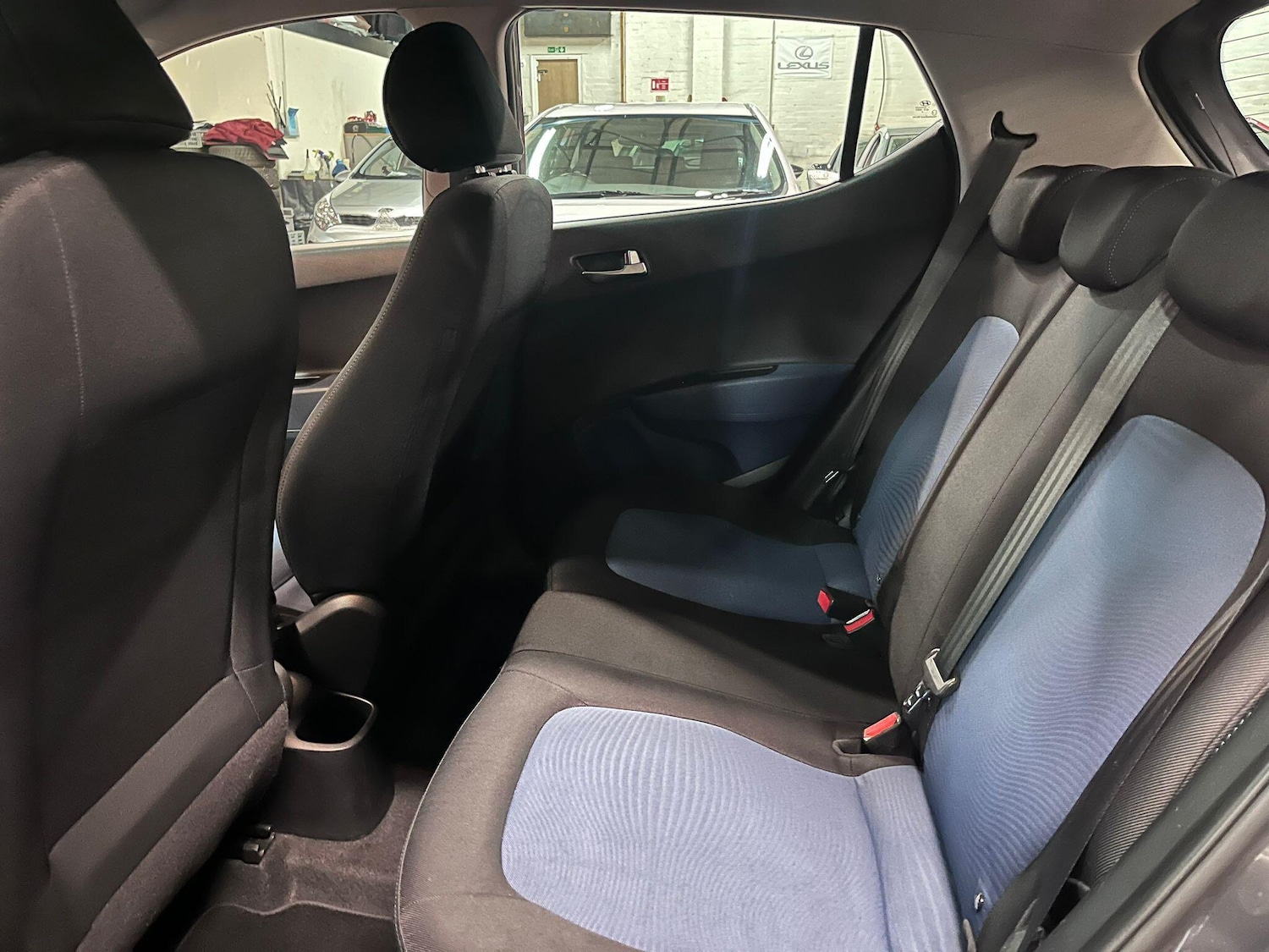 Used Hyundai i10 2014 for sale - 76136170: Photo 24