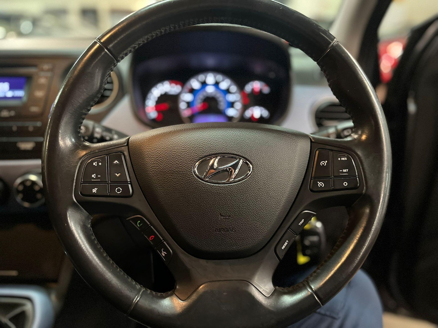 Used Hyundai i10 2014 for sale - 76136170: Photo 27