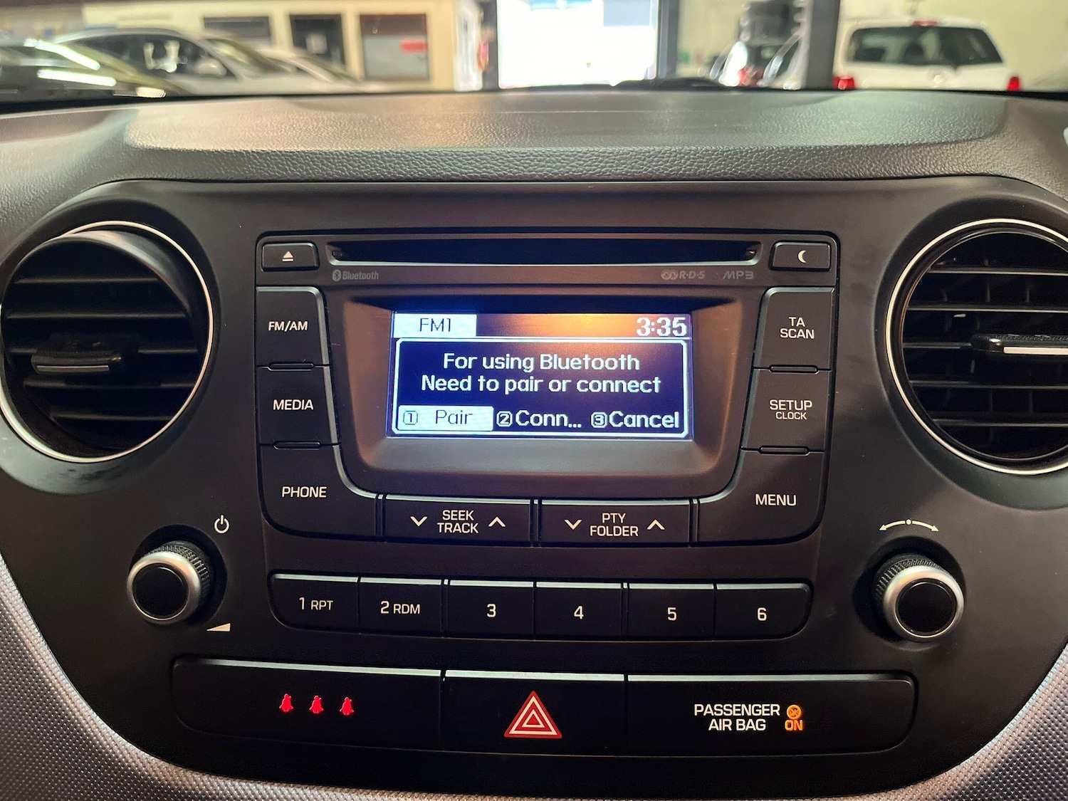 Used Hyundai i10 2014 for sale - 76136170: Photo 34