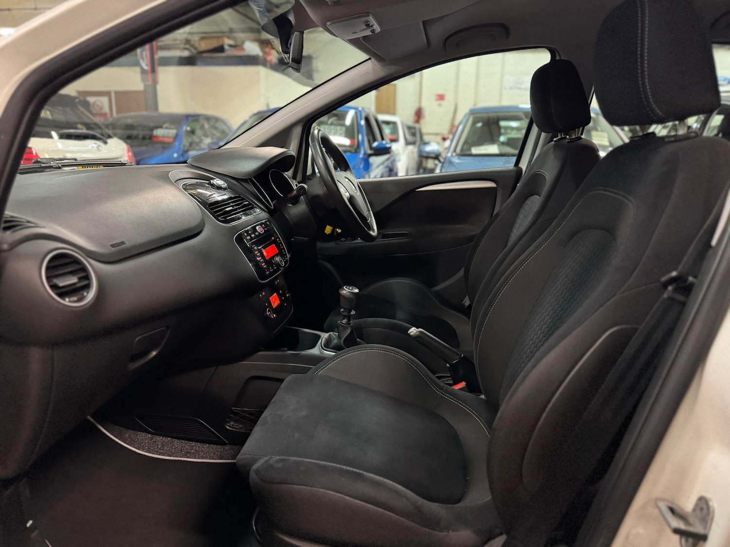 Used Fiat Punto 2016 for sale - 77970476: Photo 12