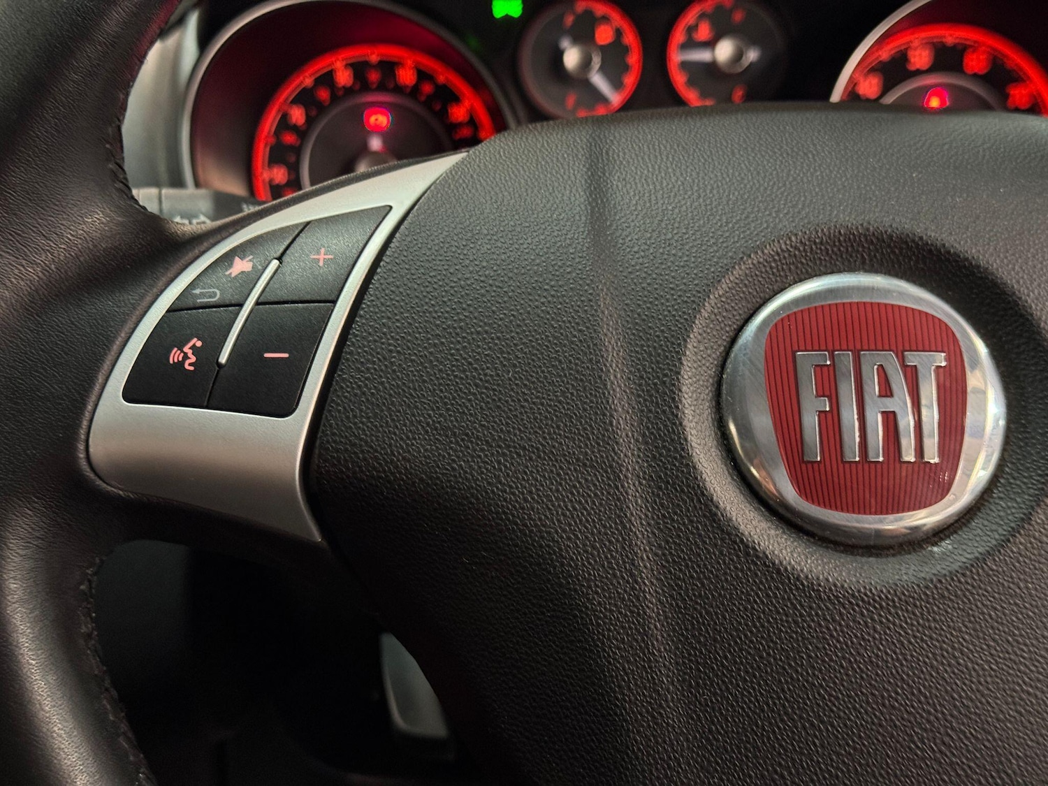 Used Fiat Punto 2016 for sale - 77970476: Photo 17