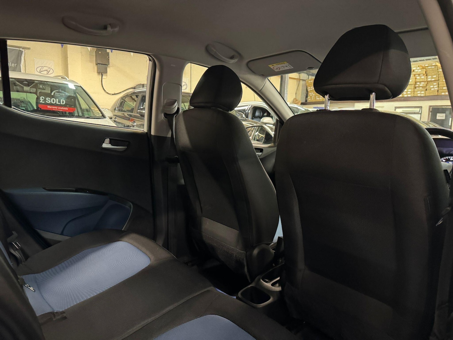 Used Hyundai i10 2016 for sale - 76592039: Photo 19