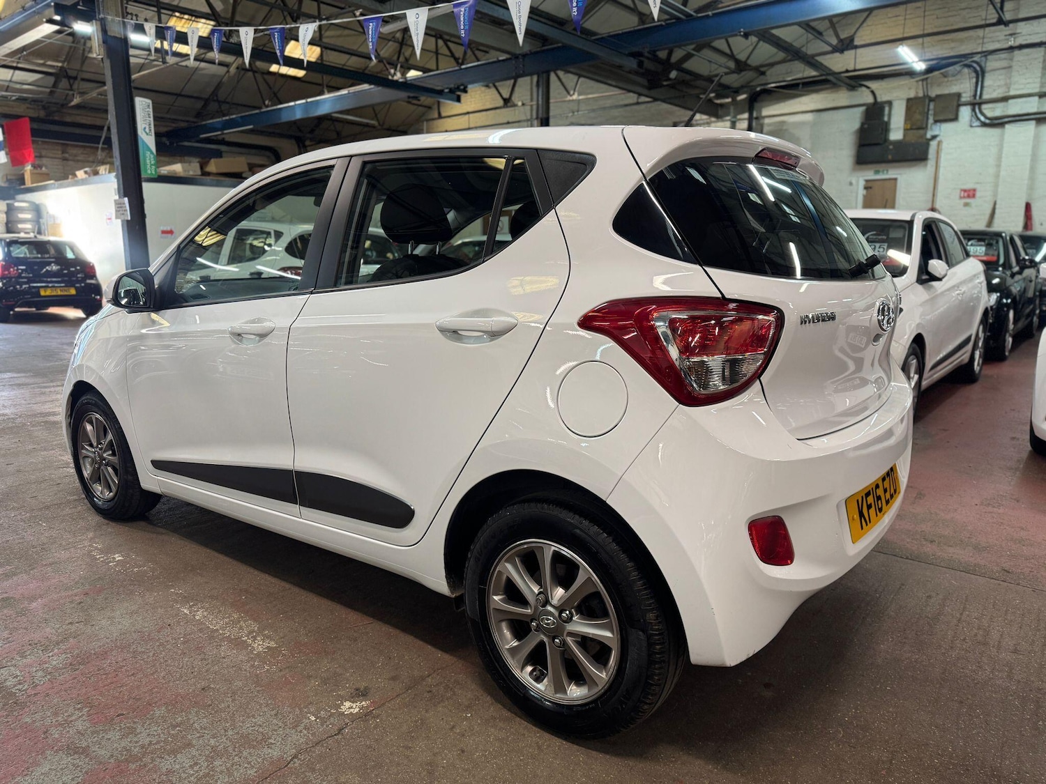 Used Hyundai i10 2016 for sale - 76592039: Photo 4
