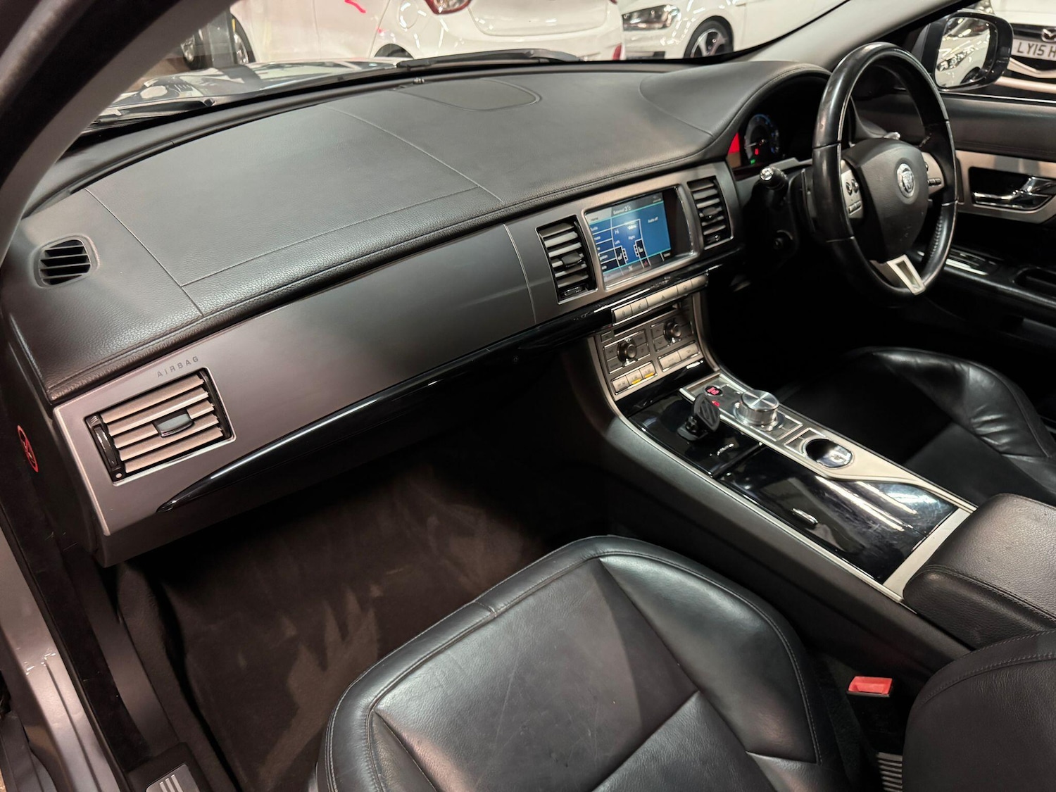 Used Jaguar XF 2010 for sale - 76657139: Photo 16