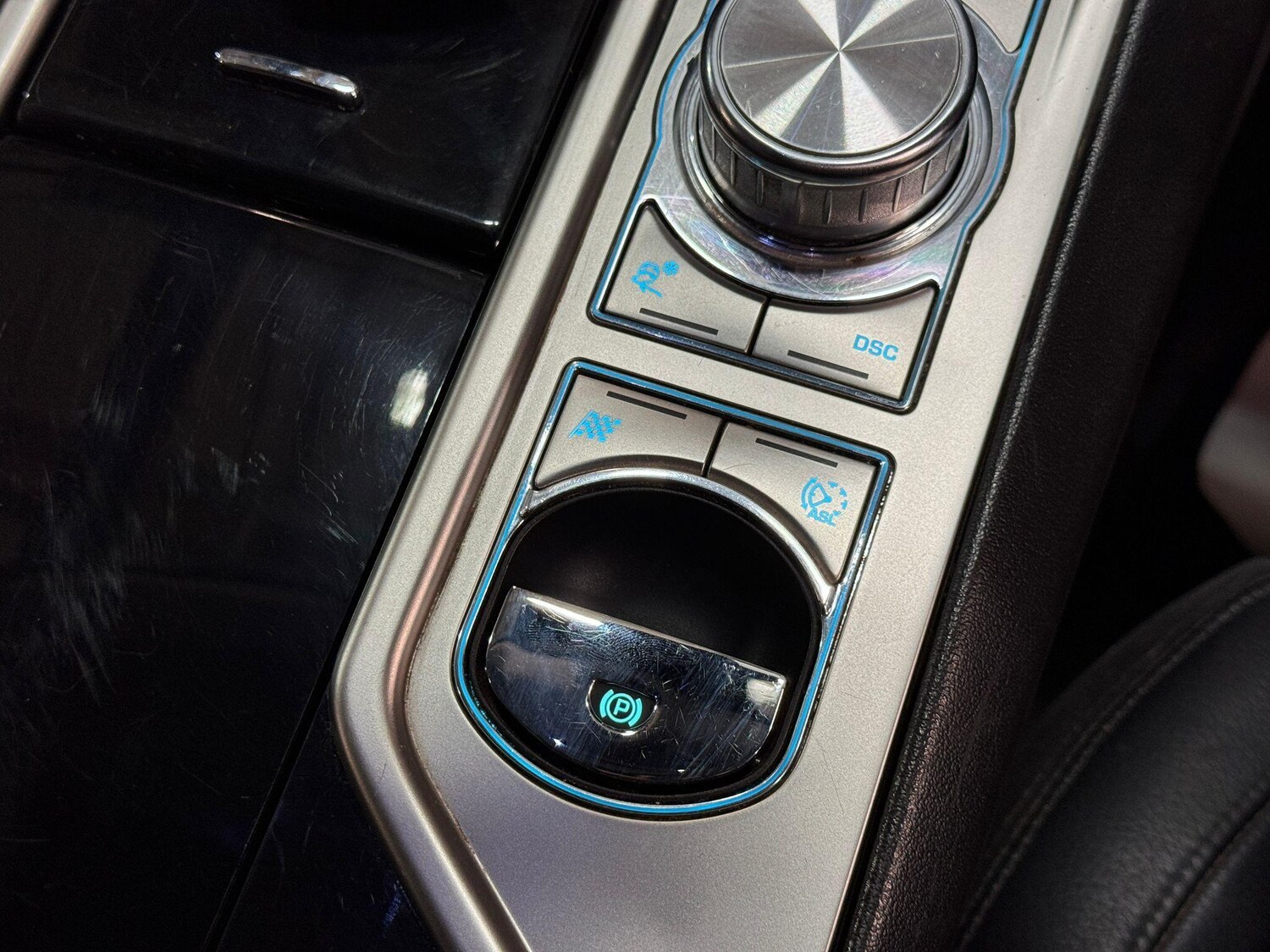 Used Jaguar XF 2010 for sale - 76657139: Photo 41