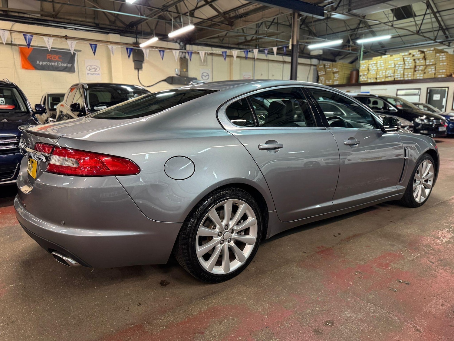 Used Jaguar XF 2010 for sale - 76657139: Photo 6