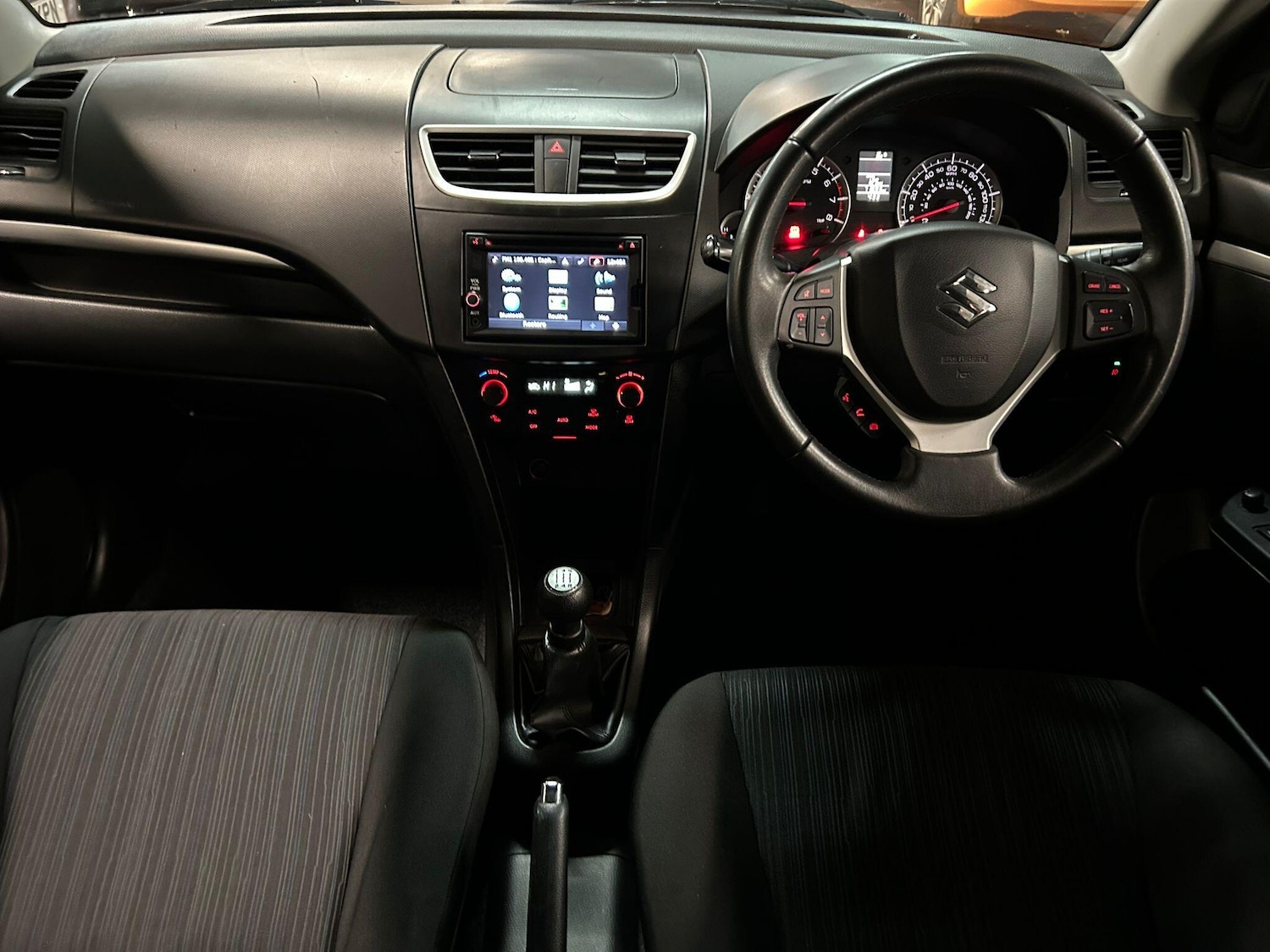 Used Suzuki Swift 2015 for sale - 77057446: Photo 25