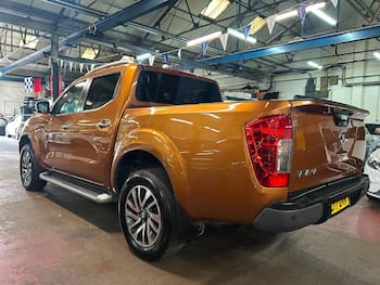 Used Nissan Navara 2017 for sale - 79677238: Photo