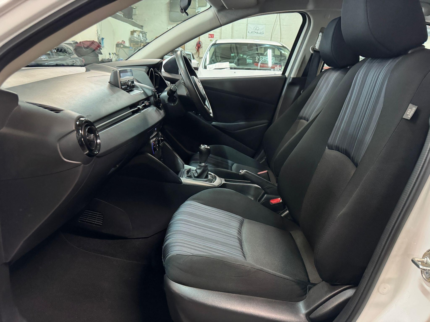 Used Mazda Mazda2 2017 for sale - 76189795: Photo 14