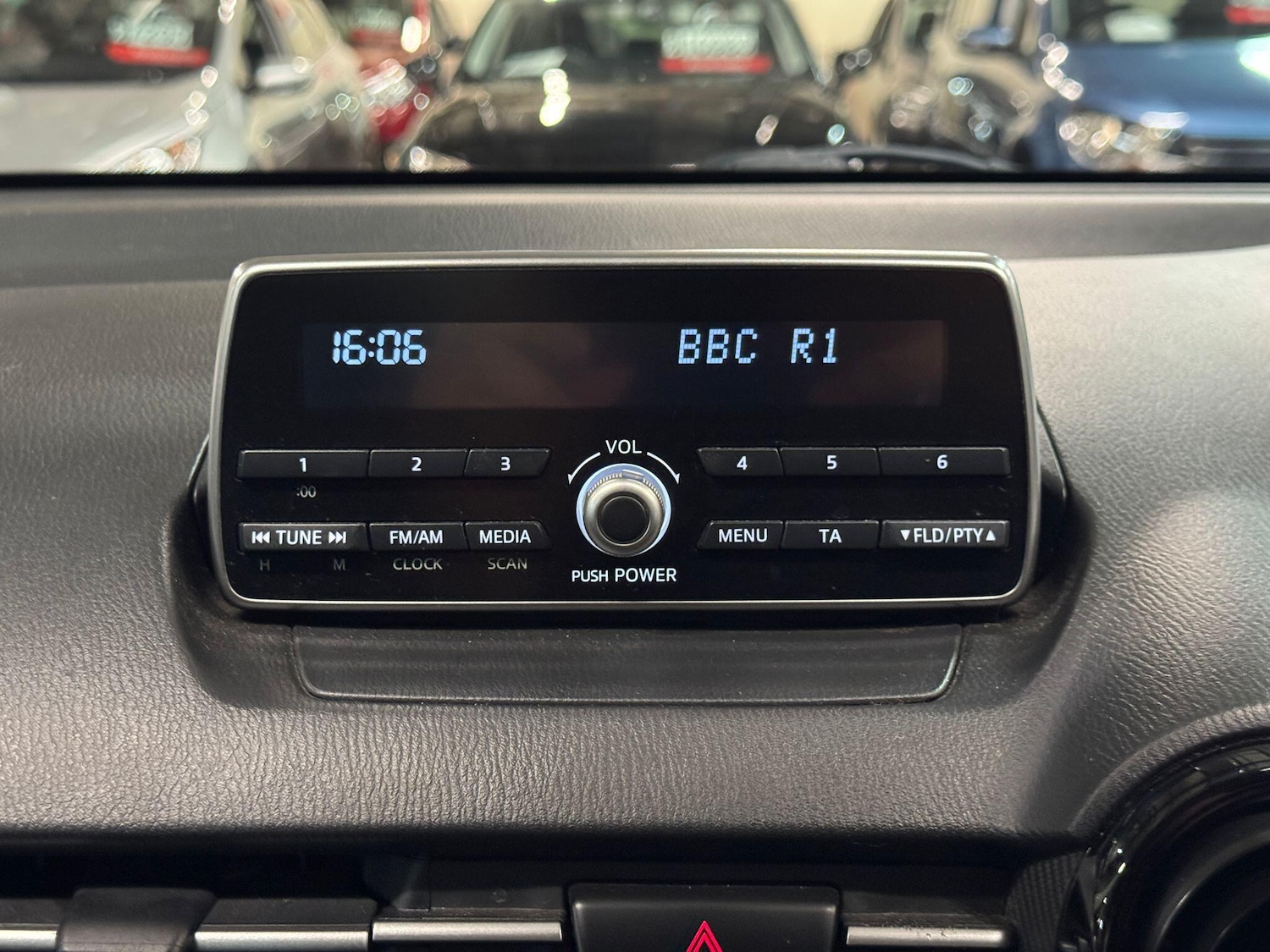 Used Mazda Mazda2 2017 for sale - 76189795: Photo 28