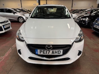 Used Mazda Mazda2 2017 for sale - 76189795: Photo 2