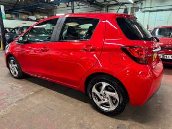 Used Toyota Yaris 2015 for sale - 74738424: Photo