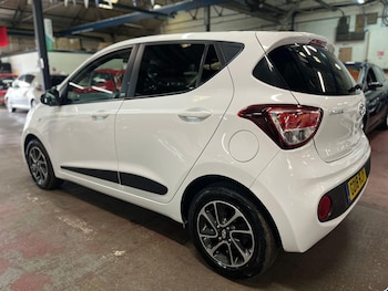 Used Hyundai i10 2018 for sale - 75458816: Photo