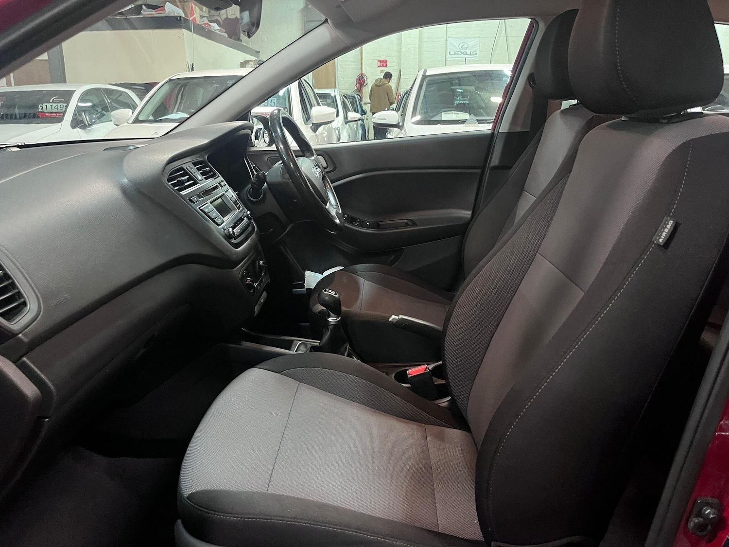 Used Hyundai i20 2018 for sale - 76597425: Photo 17