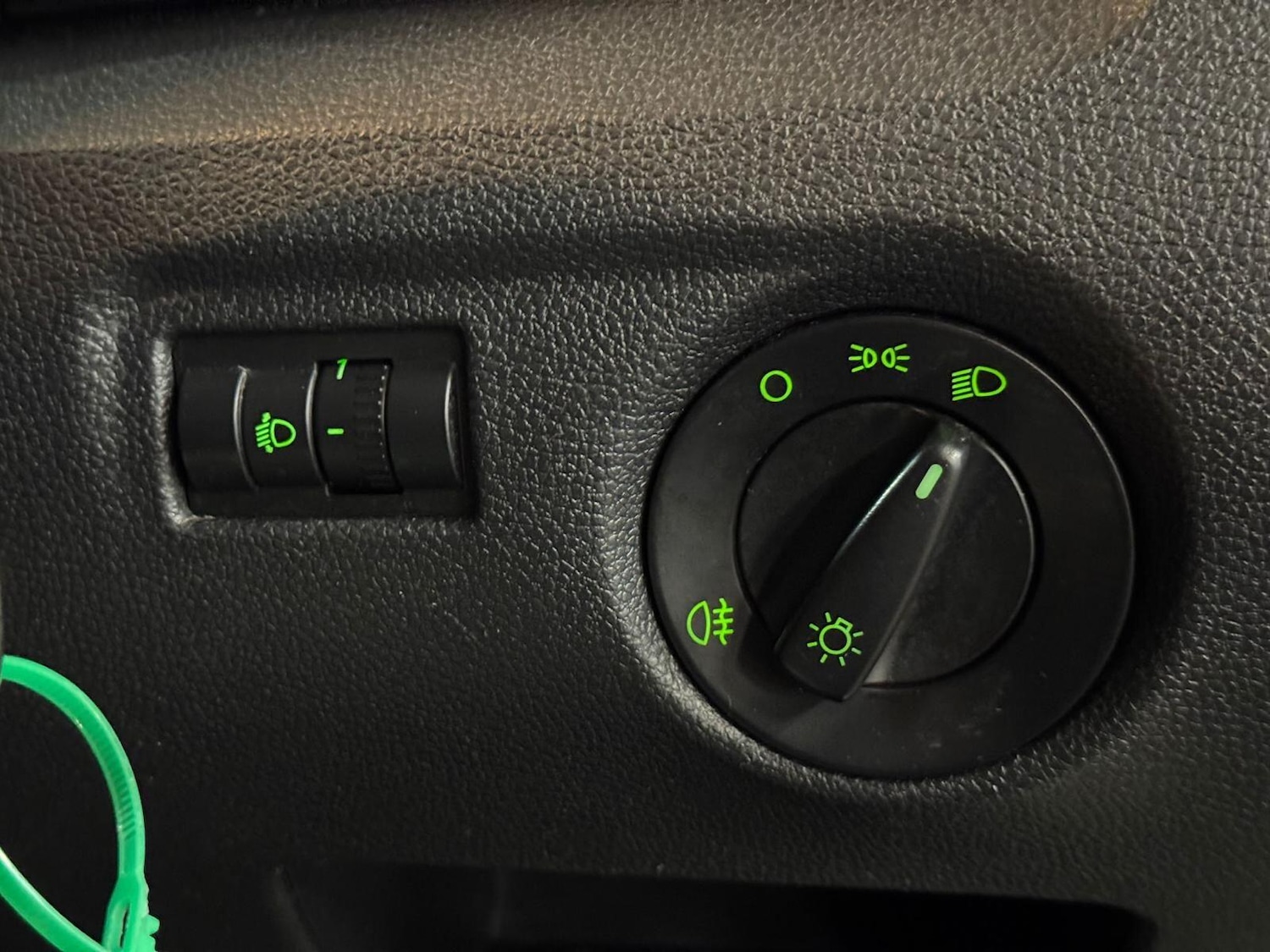 Used Skoda Fabia 2010 for sale - 77883072: Photo 23